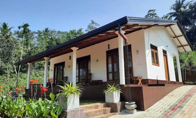 Boossa Maison | Charming country house with WiFi and AC in enchanting Galle