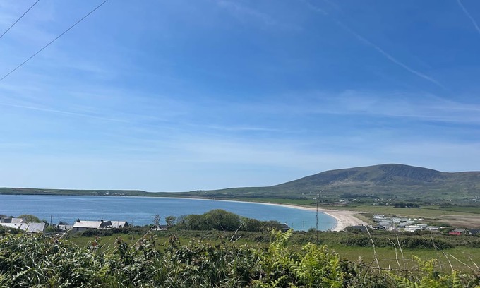 Ventry Maison | Comfortable, peaceful house with garden near Ventry beach, 5 miles to Dingle