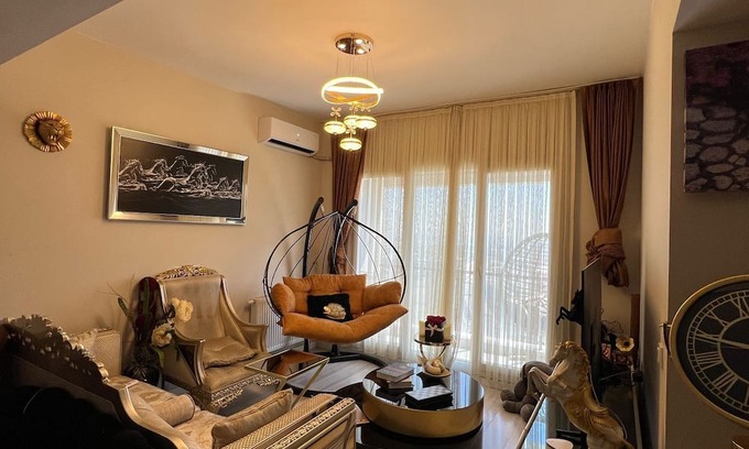 Esenyurt Appartement | Cozy 1-bedroom apartment in marvelous Istanbul with wifi and full gym.