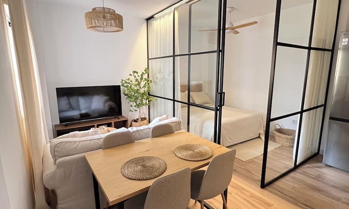 El Ejido Appartement | Warm apartment in downtown malaga