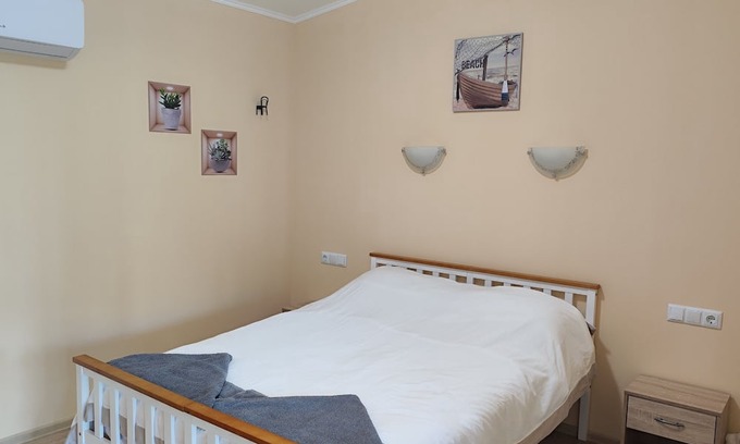 Sozopol Cabine | Fully equipped beach cabinnAt Camping Sozopol Eco (campsite)