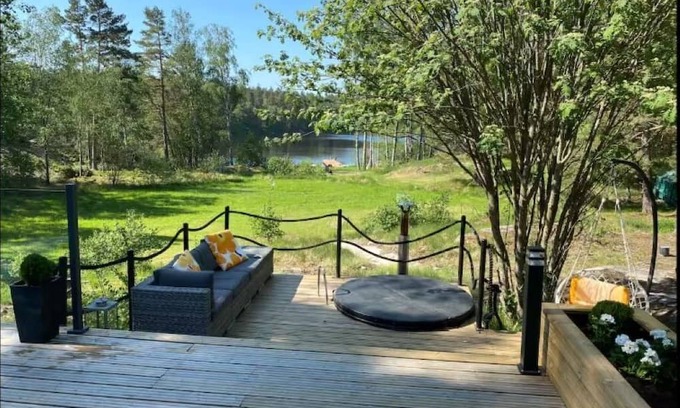 Pargas Cabine | Cabin with own lake and palju hot tub