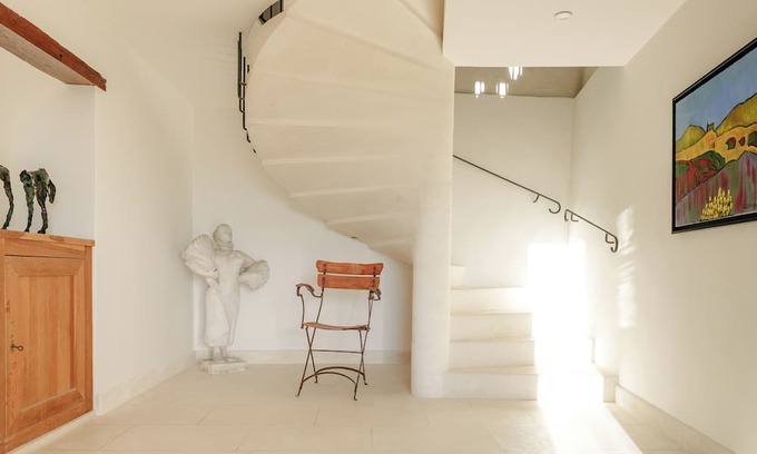 Redortiers Maison | Belle demeure entre Lurs et Ventoux Toute équipée pour les amateurs de sport