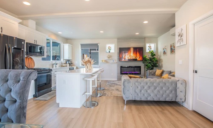 Paine Field-Lake Stickney Maison | Utopia Luxury Stay - Lynwood