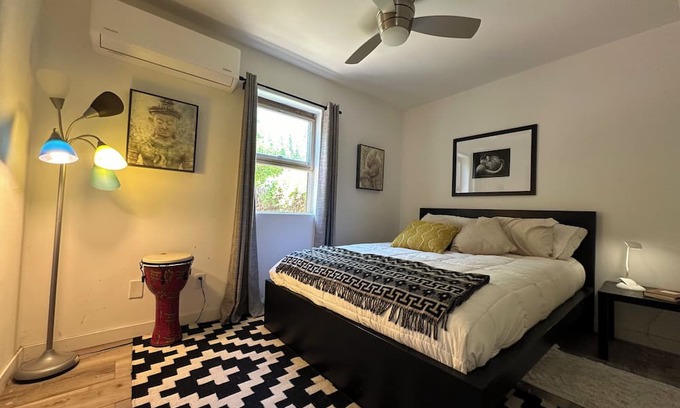 Northeast Santa Fe Copropriété | Cozy 1-bedroom condo walking distance to downtown Santa Fe Plaza with WiFi, AC