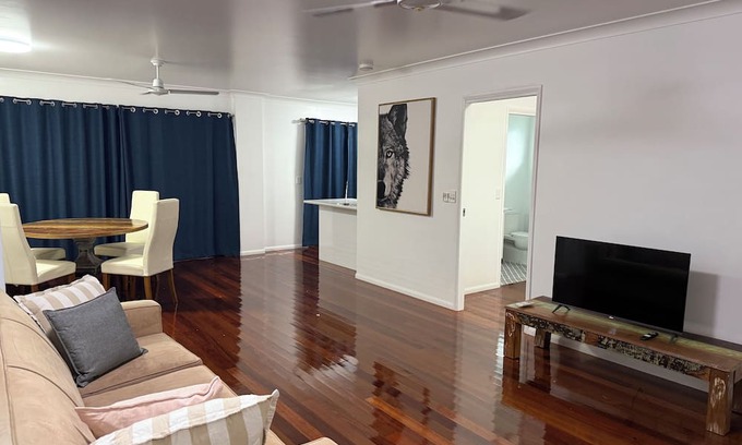 Westcourt Appartement | Modern & Stylish Stay – Close to Everything in Cairns