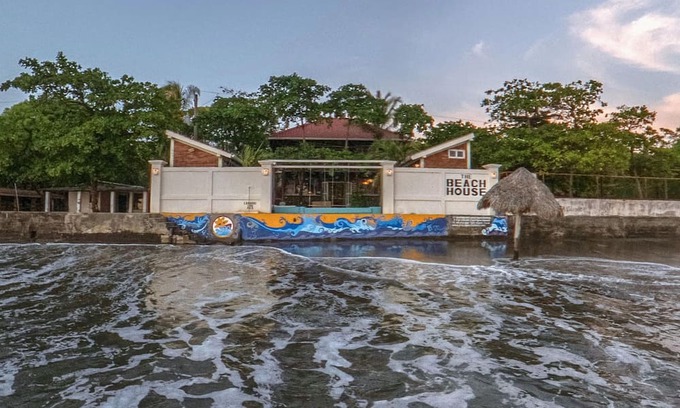 Pochomil Maison | Beachfront 1-of-a-kind house w/AC, Pool, Wifi, ATV