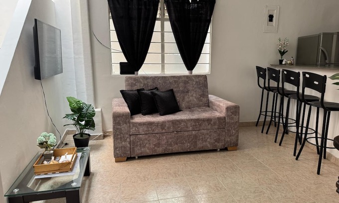 La America Appartement | Stylish apartment in laurels, premium location!
