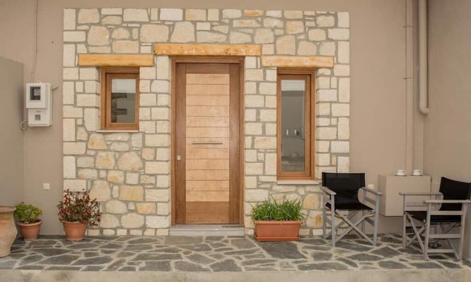 Tourloti Appartement | The Mountain House| Authentic Cretan Hideaway| Breathtaking & Nature Views