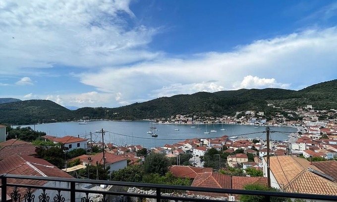 Vathy Maison | 3-bedroom house in charming Ithaki with AC, WiFi. Live the Greek dream