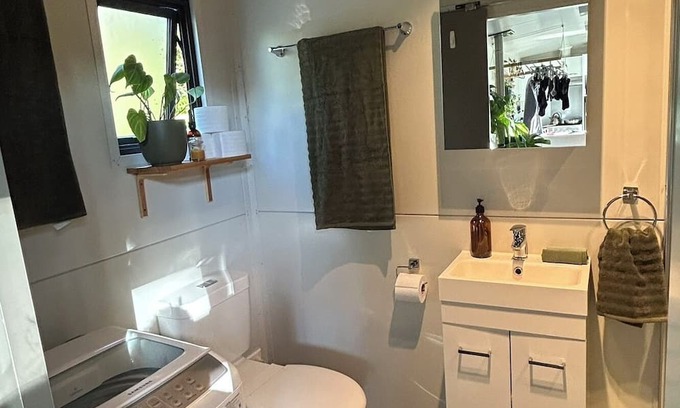 Omanawa Maison | Tiny Home Bush Escape - Omanawa