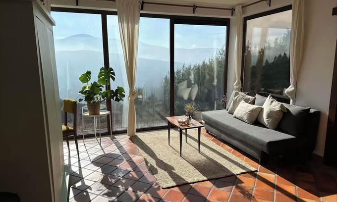 Oliveira do Hospital Appartement | Serene Mountain View Retreat