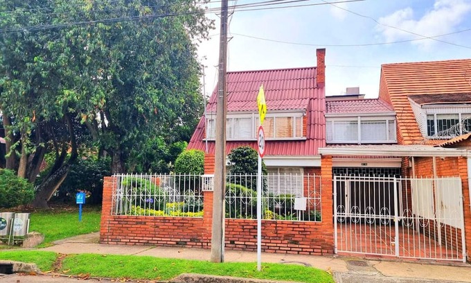 Barrios Unidos Maison | Spacious House in a Strategic and Well-Connected Area