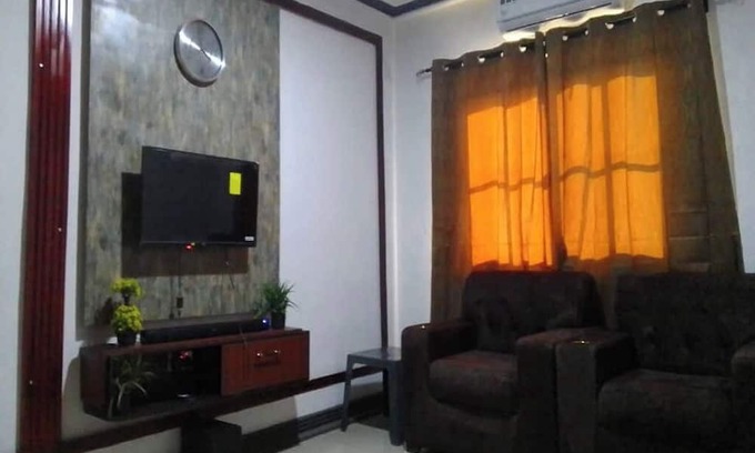 Sunyani Appartement | MVH Apartment in Sunyani with free WiFi, AC and fully furnished kitchen.