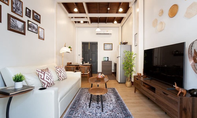 Chakkrawat Maison | 4 BR Home In Chinatown - 5 Min MRT - Nivas Wanit