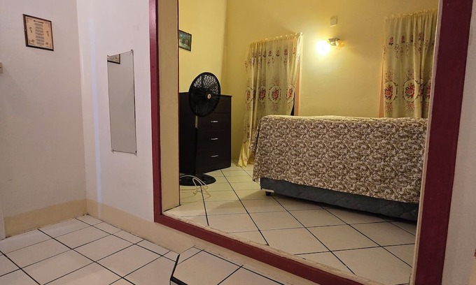 Ciceron Maison | Charming and spacious 2-bedroom 1 bath house in lovely Castries with WiFi, AC,