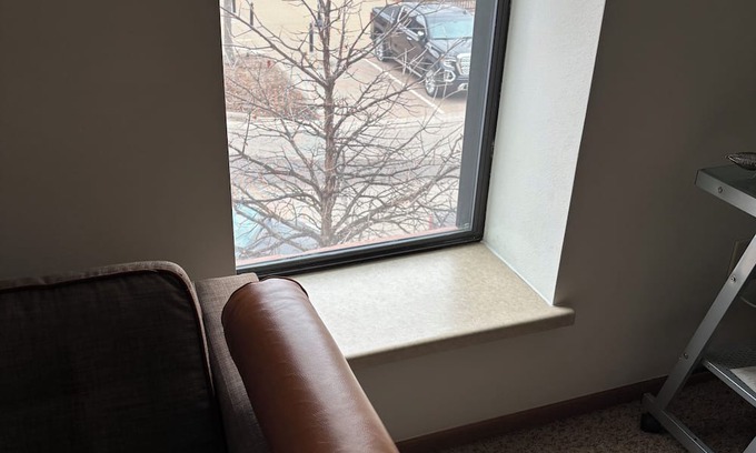 Stevens Point Copropriété | Charming 2-bedroom condo with AC, WiFi in Stevens Point