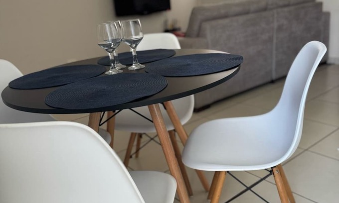 Maringa Appartement | Cozy apartment close to Catuai, UEM, Vivaro and Lebloc shopping malls.