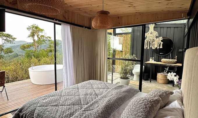 Alegrias Cabine | Beautiful cabin/glamping in the city of Pereira, with beautiful view.