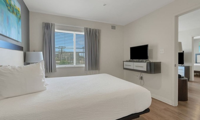 Far North Central Appartement | Simplicity At the Rim 1208 I Comfy 2 Bed 2Bath
