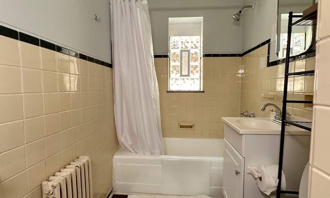 Mount Vernon Appartement | Amazing Downtown Location! Quiet & Spacious!