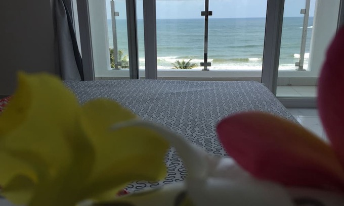 Mount Lavinia Appartement | Wake up to panoramic ocean views from almost every room.