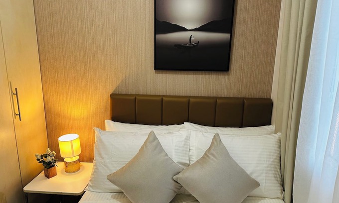 Salcedo Village Copropriété | Cozy 2-bedroom condo with AC, WiFi in pleasant Makati