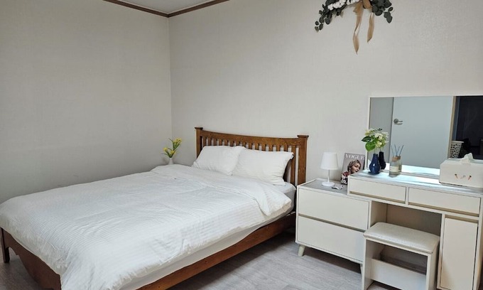 Pyeongtaek Maison | 2F TOV ROOM,3R00MS, A place to create good memories with people,near Humphrey