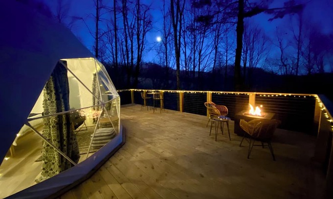 Todd Cabine | Tiny Treepod - Hot Tub, Views, Romantic Oasis