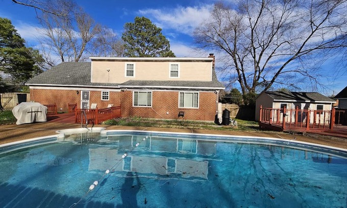Southwind Maison | 5-BR Home with POOL Near Collierville - Primary Master Bedroom Downstairs.
