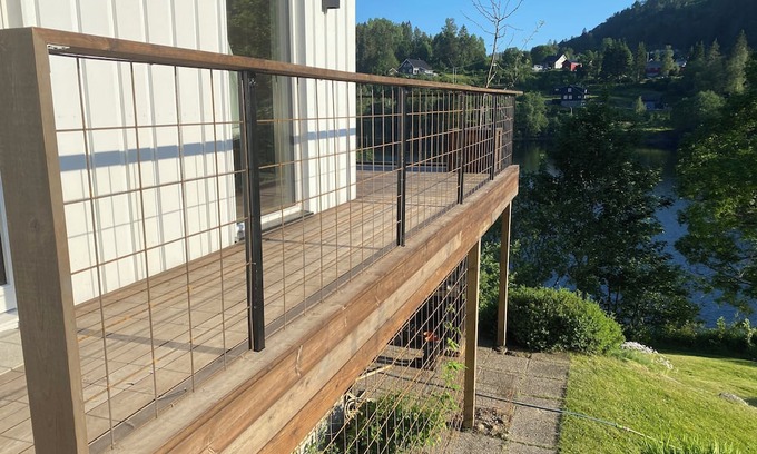 Porsgrunn Maison | Idyllic 4 Room Lake House w/ Option for 2 Glamping Tents & SUP-Private Dock