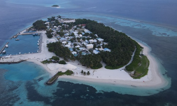 Dhonfanu Maison | 4-bedroom house in charming Baa Atoll with AC, WiFi