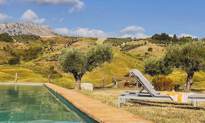 Castiglione a Casauria Appartement | Pietra Pizzuta Country House "Castello" in the heart of Abruzzo. 1 pool