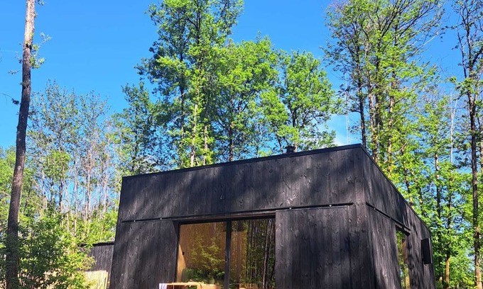 Sainte-Foy-de-Longas Chalet De Ski | Charming chalet in Sainte-Foy-de-Longas nestled in a private woodland forest