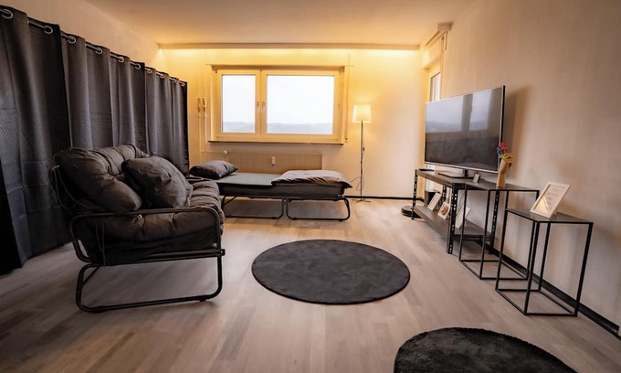 Leonberg Copropriété | Nice apartment with balcony l Large l Lots of light PARKING SPACE