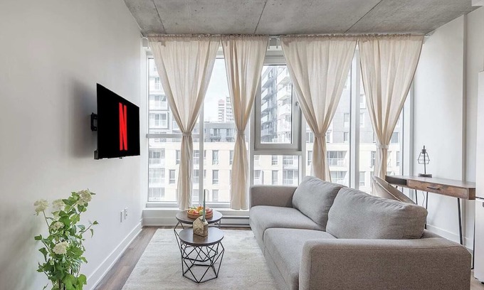 Shaughnessy Village Appartement | Concordia- 100 Walkscore-Comfy