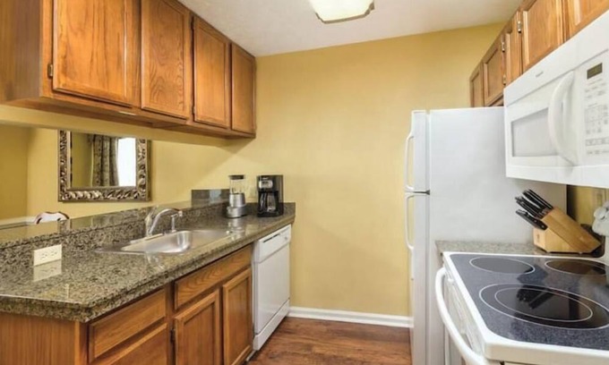Williamsburg Appartement | 2 bdrm suite, Patriots Place, VA