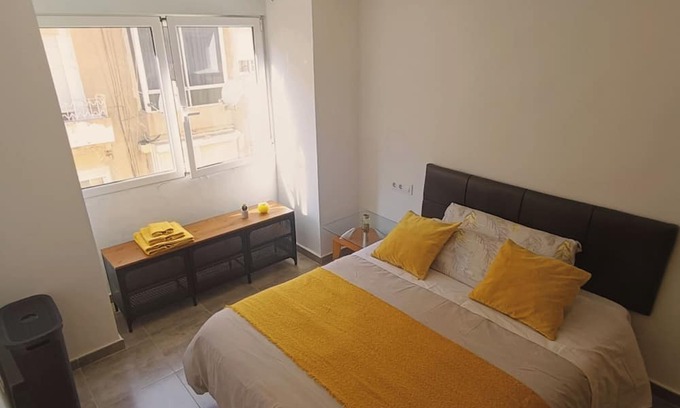 Diputacion de Cartagena Casco Appartement | The Pretty and Reformed Home