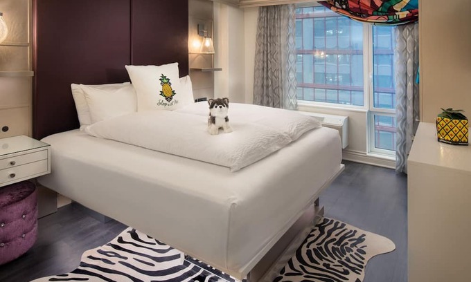Garment District Maison | Stunning Room: Comfy King Bed, Unique Decor - NYC Hub