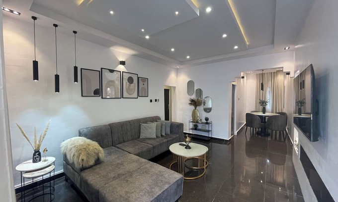 Bouvet Island Appartement | Exclusive 2-bedroom apartment with 24/7 Electricity, AC and on-site security