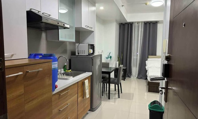 Kapitolyo Copropriété | Cozy Studio in Mandaluyong with Modern Amenities, Free Pool & Gym Access.