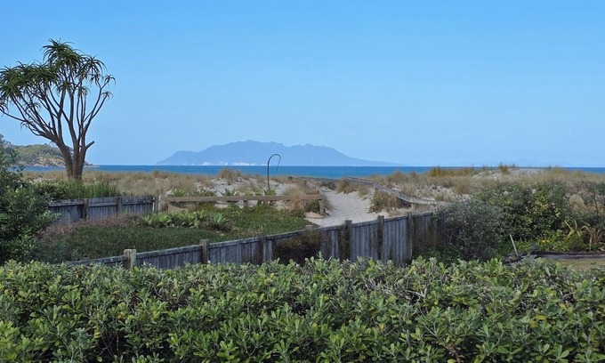 Omaha Maison | Practically beachfront at Omaha
