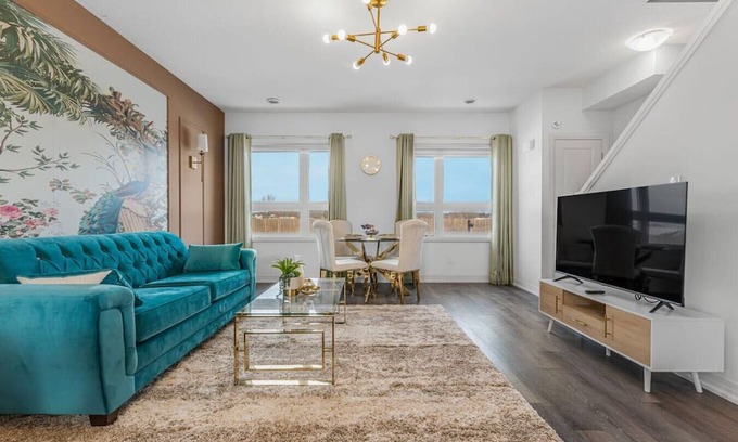 Niagara Falls Appartement | LUX - Designer Penthouse Apt with Rooftop And Parking