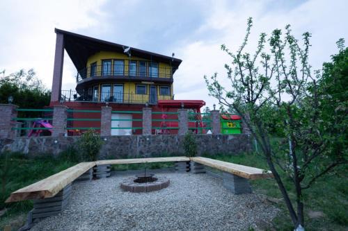 Vulcan Maison | Casa Mihai Vulcan