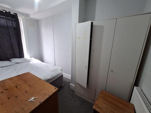 Isle of Grain Maison | Guesthouse