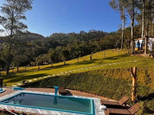 Jacinto Machado Cabine | Chapahalls