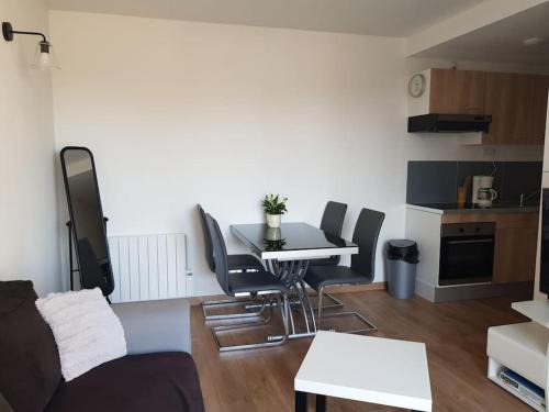 Hennebont Appartement | Appartement T2 indépendant à 20 min des plages