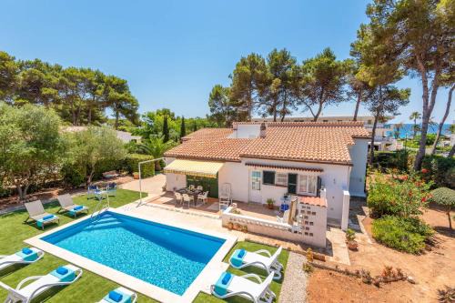 Sant Tomas Cabine | Rustic Garden Minorcan style villa with Private Pool and Sea