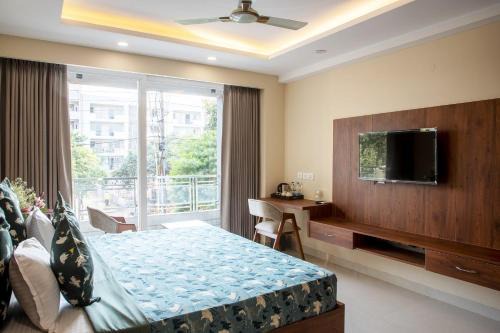 Gurugram Maison | RedLeaf Golf course