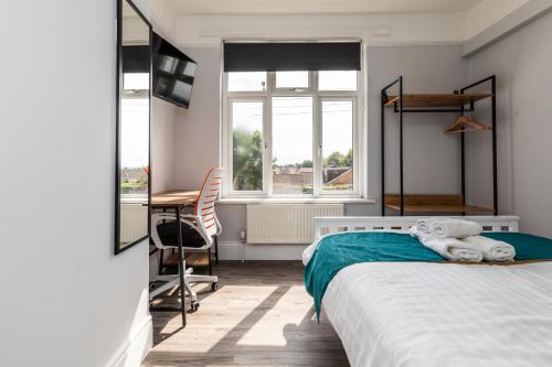 Bradley Stoke Maison | Dove Court Travel Lodge 3 - First Floor Ensuite